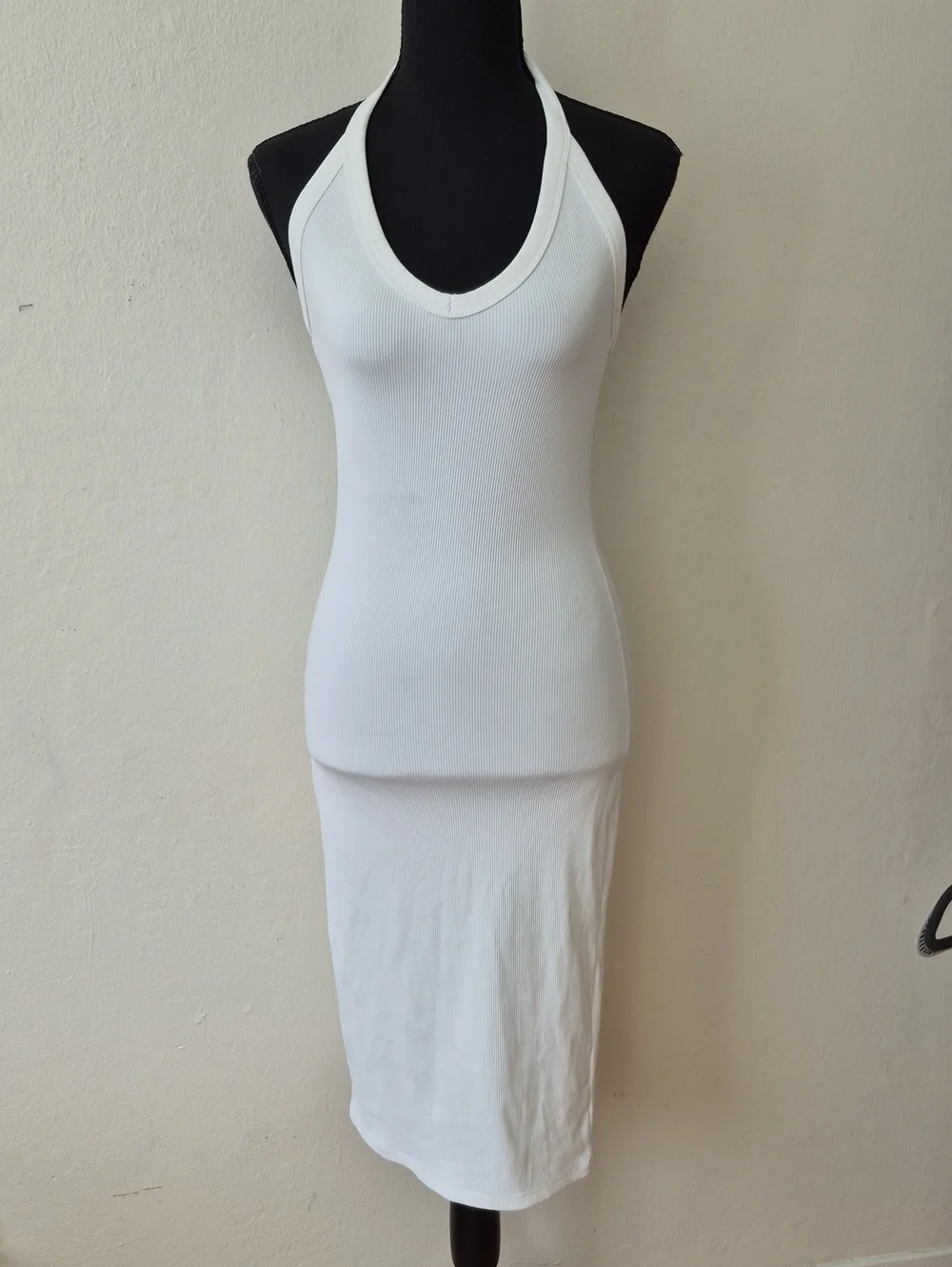 NWOT Babaton Aritzia Maxi White Bodycon Dress Sculpt Rib Knit Halter Neck Sz M